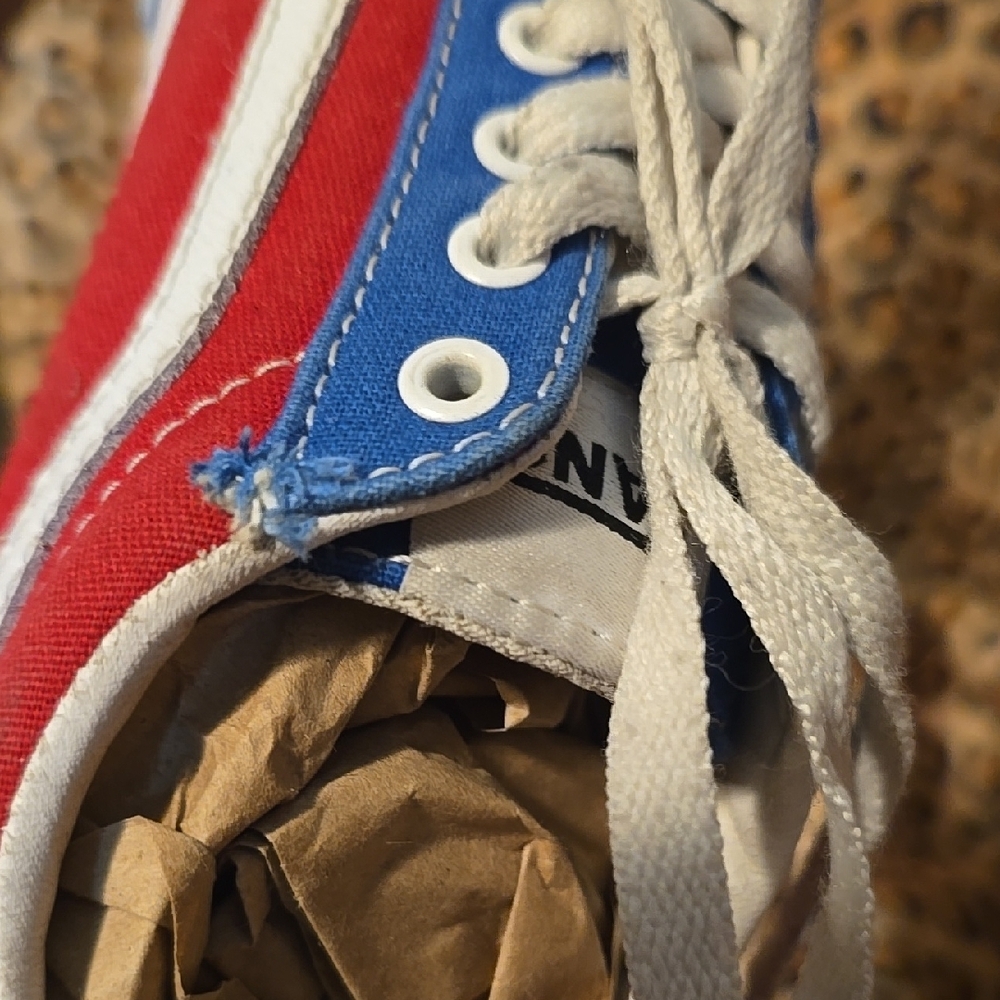 Vans Red and Blue Sneakers with Classic Design - Picture 9 of 11